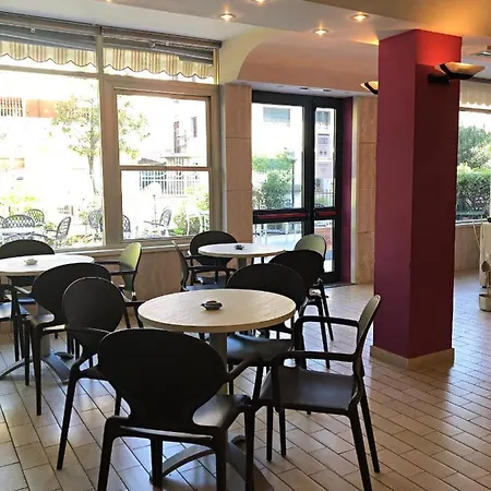 Del Falco 3* Cervia